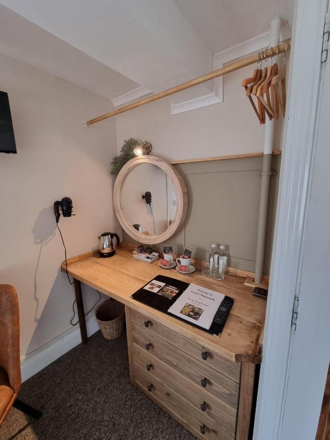 Creates Bed & Breakfast Monmouth Bagian luar foto